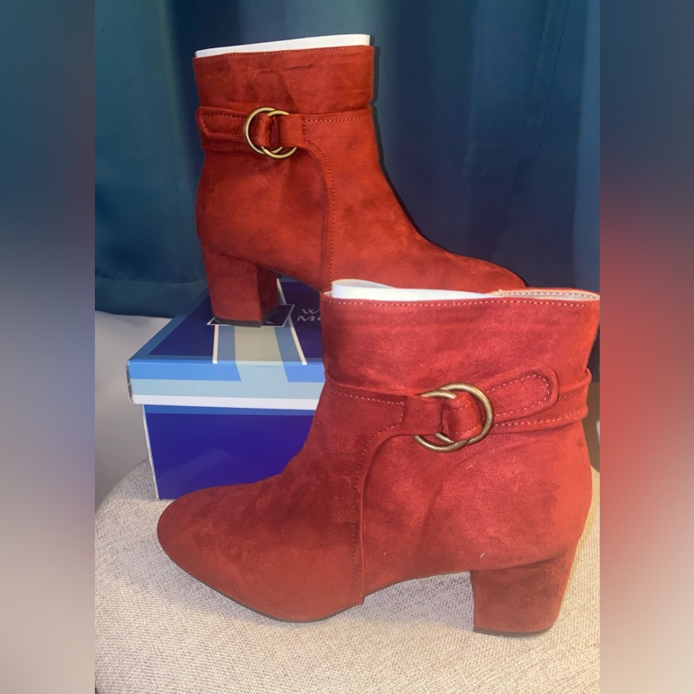 White Mountain booties